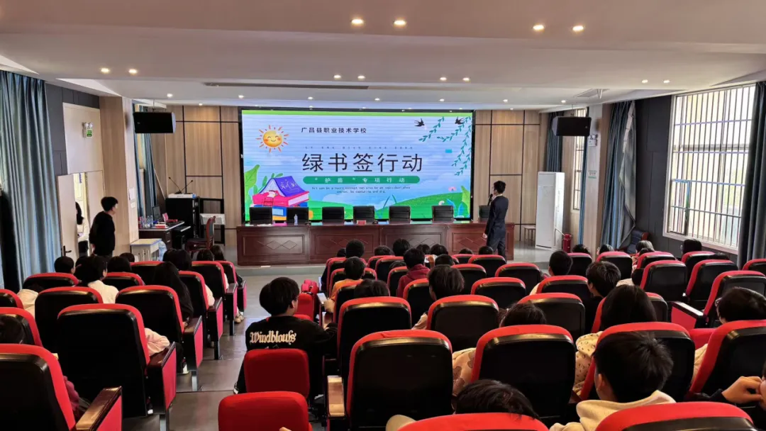 ���λ���+����ǩ���磬����ְ��ѧ�ӳɳ����ߡ��������������Ժ�߽���ְҵ����ѧУ��չ��ȫ�����